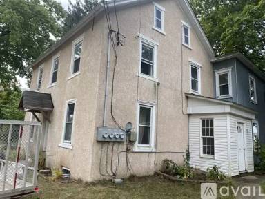 Main picture of 2052 Emerson Dr