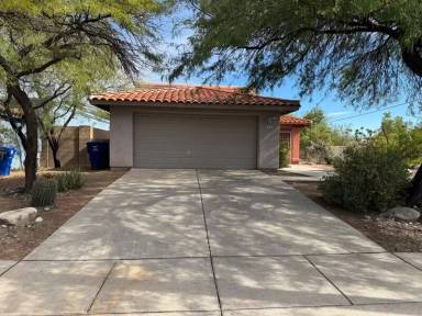 Main picture of 602 N Richey Blvd