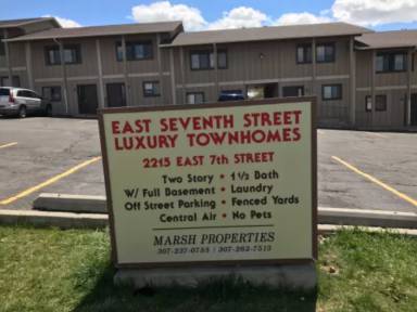 Main picture of 2215 E 7th St
