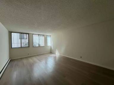 Main picture of 1 Excelsior Ct