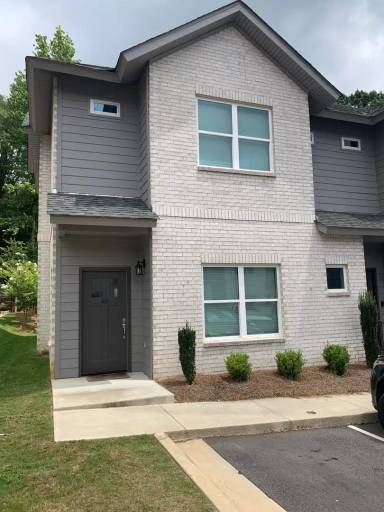 Main picture of 808 N Gay St