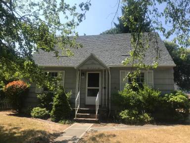 Main picture of 5942 N Willamette Blvd