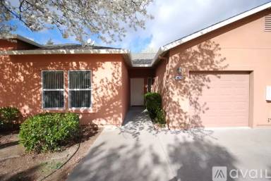 Main picture of 642 Pearl Pl