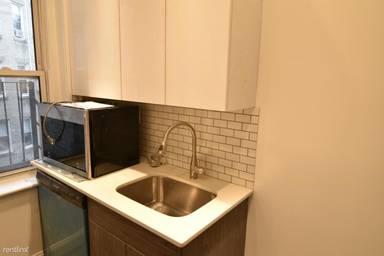 Main picture of 111 Park Dr