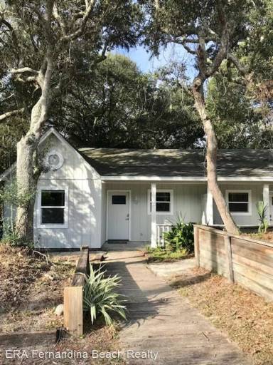 Main picture of 2483 1st Ave