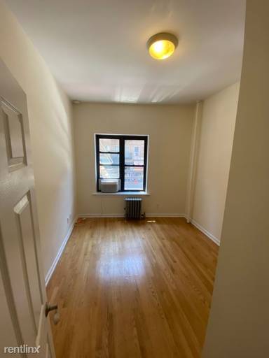 Main picture of 212 Grand St