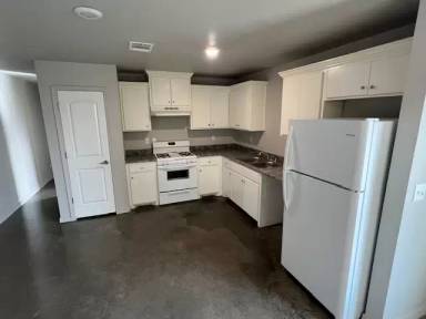 Main picture of 1722 SE 5th Ave