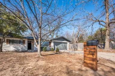 Main picture of 2620 Acacia Ct