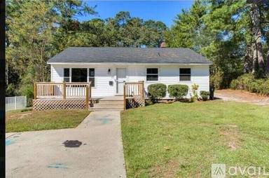 Main picture of 200 Rowland Cir