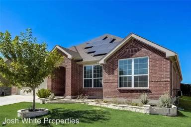 Main picture of 1517 Millican Ln