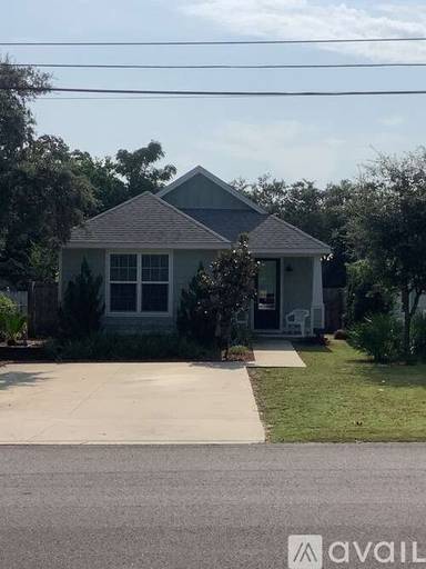 Main picture of 712 Gulf View Dr
