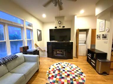 Main picture of 2310 W Bloomingdale Ave