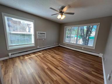 Main picture of 2014 3rd Ave S
