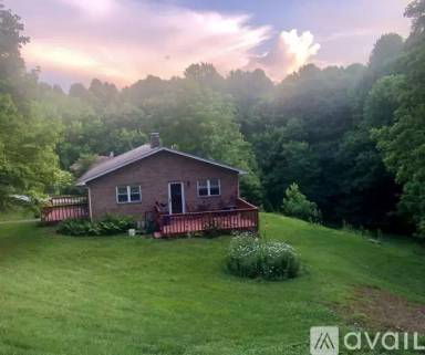 Main picture of 165 Franklin Dr