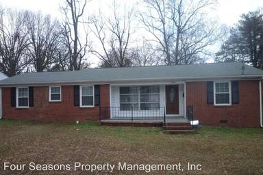 Main picture of 1000 Crestmere St