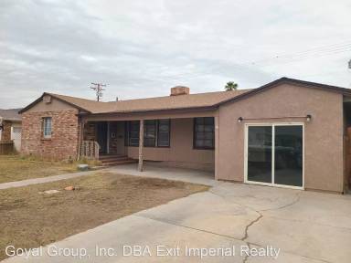 Main picture of 1566 W Elm Ave