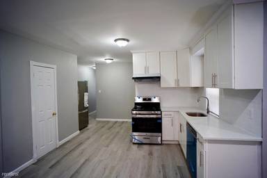 Main picture of 130 72nd St