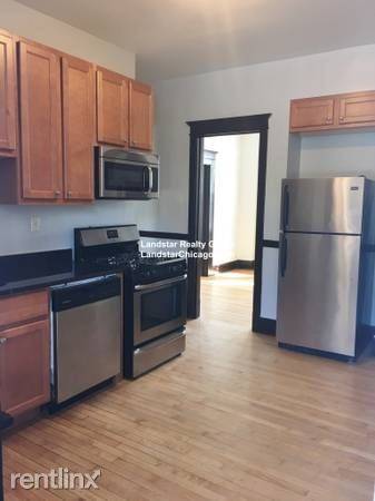 Main picture of 3034 N Ashland Ave