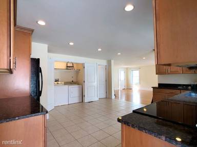 Main picture of 99 Pearl St