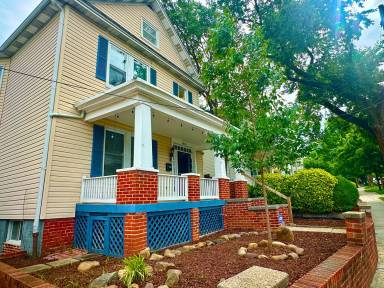 Main picture of 1202 Franklin St NE