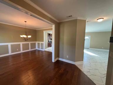 Main picture of 323 Owens Rd