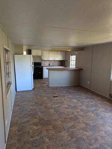 Main picture of 137 S Three Mile Ave