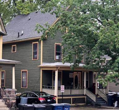 Main picture of 806 Packard St