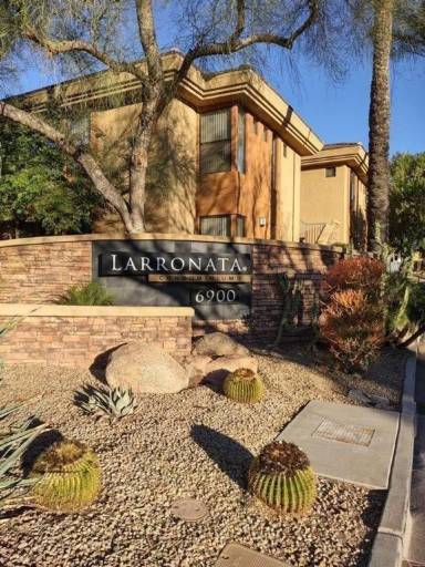 Main picture of Larronata Condominiums
