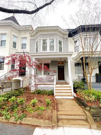 Main picture of 2217 Hall Pl NW