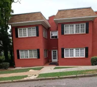 Main picture of 2410 Arlington Cres