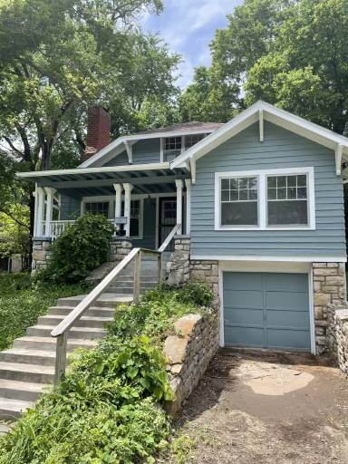 Main picture of 818 East St