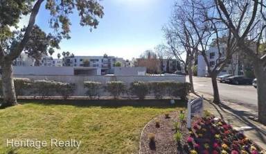 Main picture of 912 Beach Park Blvd