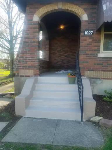 Main picture of 1027 Woodlawn Ave