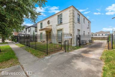 Main picture of 1915 Binz St