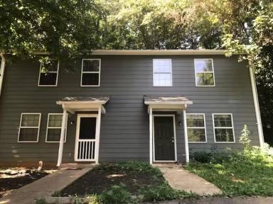 Main picture of 2323 N Berkshire Rd