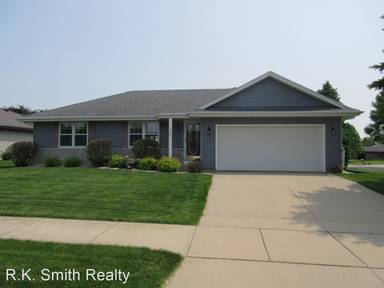 Main picture of 1006 Summerhill Dr