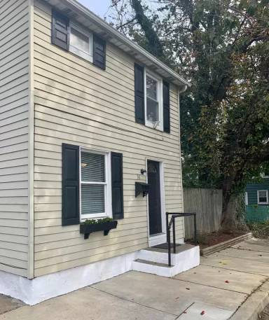 Main picture of 38 3rd St