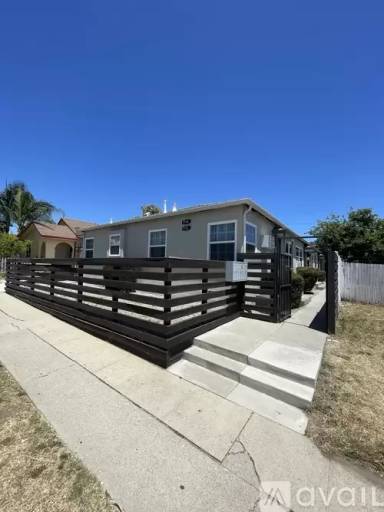 Main picture of 1512 S Redondo Blvd