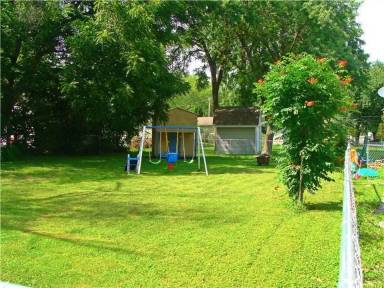 Main picture of 1580 13th Ave