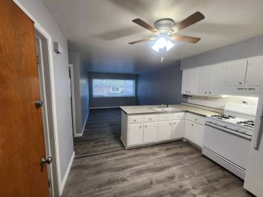 Main picture of 1921 S 17th Ave