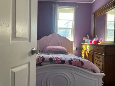 Main picture of 619 Centre St