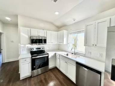 Main picture of 1940 Academy Rd