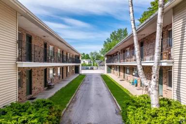 Main picture of 1138/1142 East Walnut Street