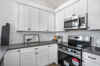 Main picture of 2050 NW Monterey Pines Dr