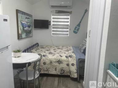 Main picture of 6570 SW 56th St