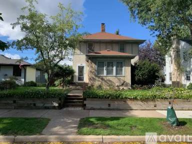 Main picture of 5726 Garfield Ave