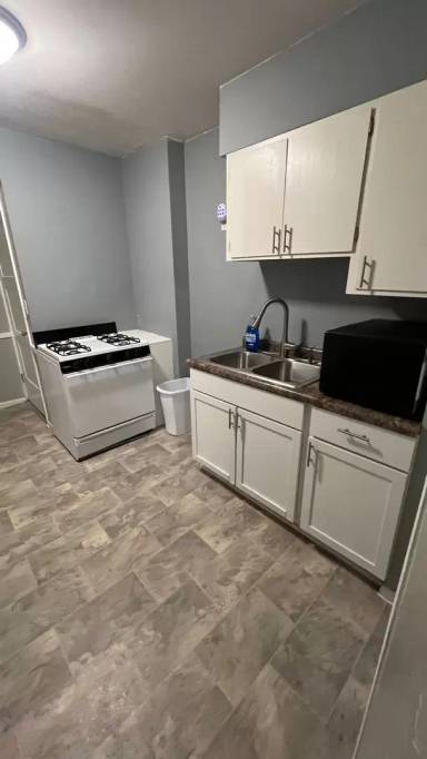 Main picture of 2207 Bryant Ave N