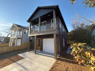 Main picture of 2018 Riverview Ave