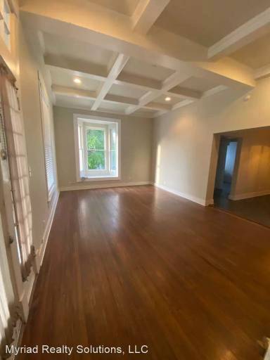 Main picture of 2620 N Main Ave