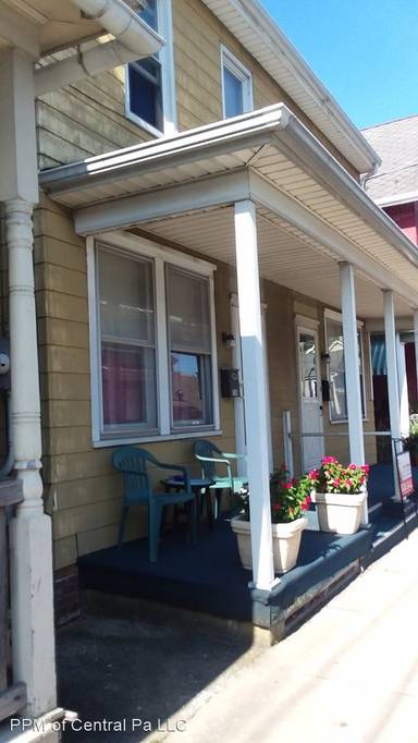 Main picture of 132 S Main St